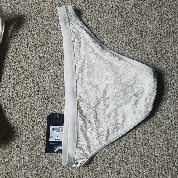 Ripzone Bikini - Picture 4 of 7